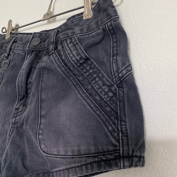 Free People Sweet Surrender black denim shorts 25 - Picture 4 of 12